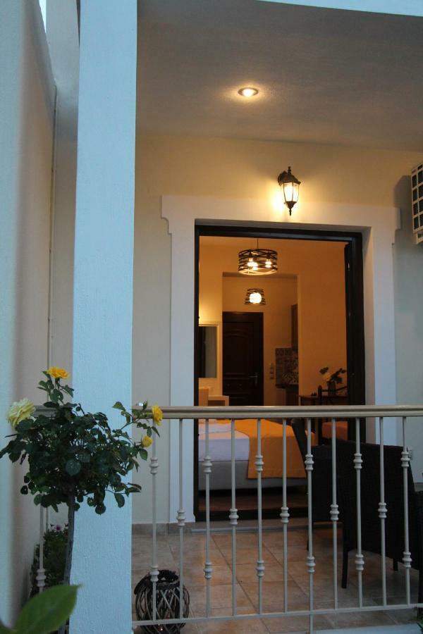 Smaragda Studios Skopelos Exterior photo